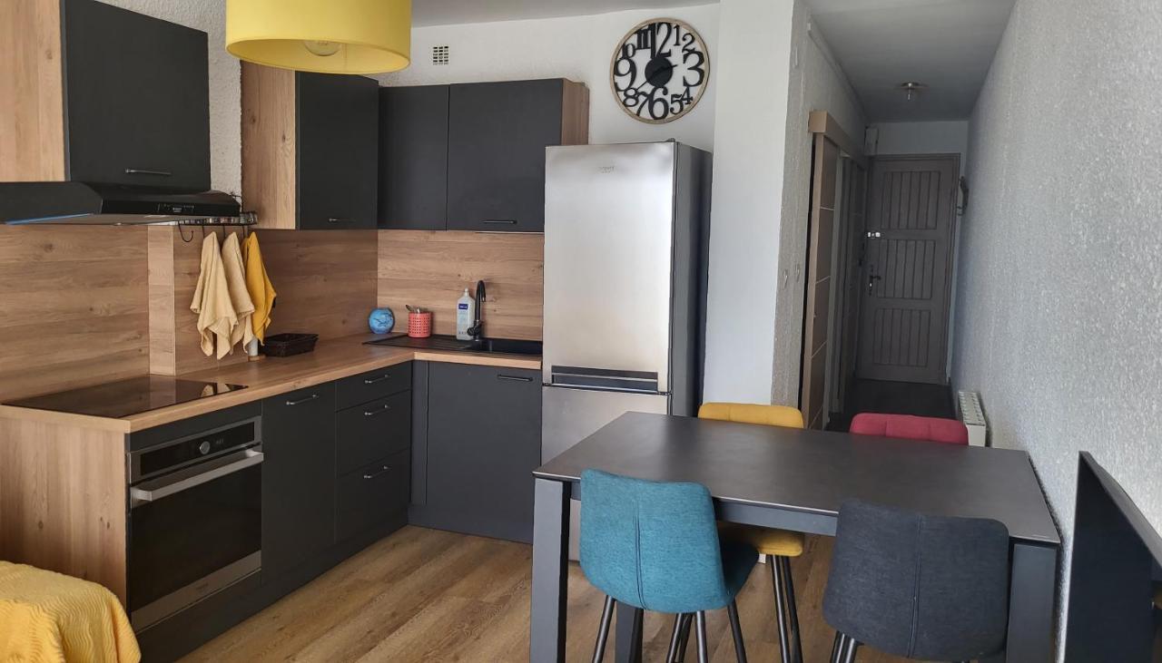Adorable Petit Appartement Avec Magnifique Vue Sur Le Port De Canet Zewnętrze zdjęcie